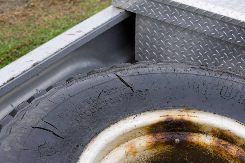 Sidewall Tire Damage – When Do I Have to Replace the Tire? Flex Seal On Dry Rotted Tires