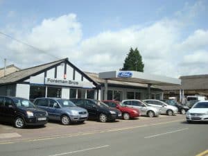 how do car brokers work