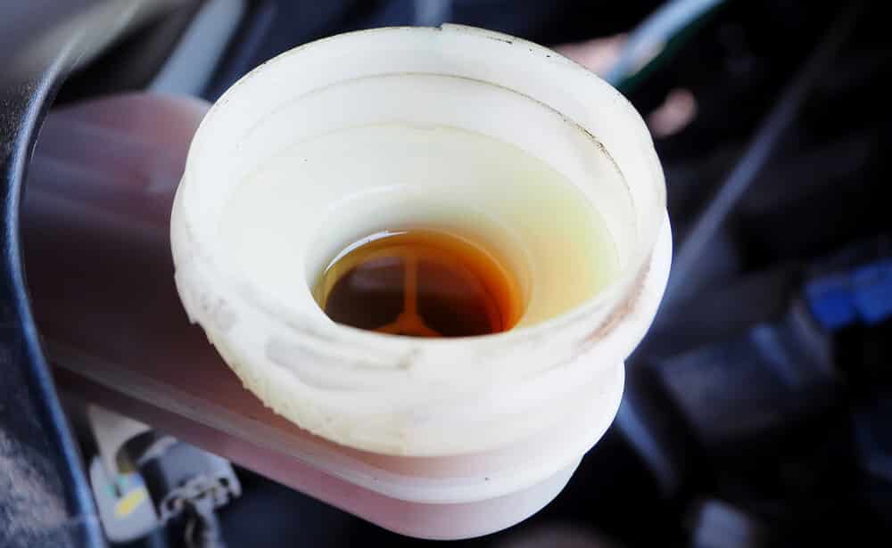 clutch fluid reservoir