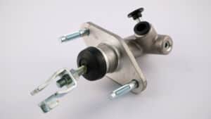 6 Signs Of A Bad or Failing Clutch Master Cylinder