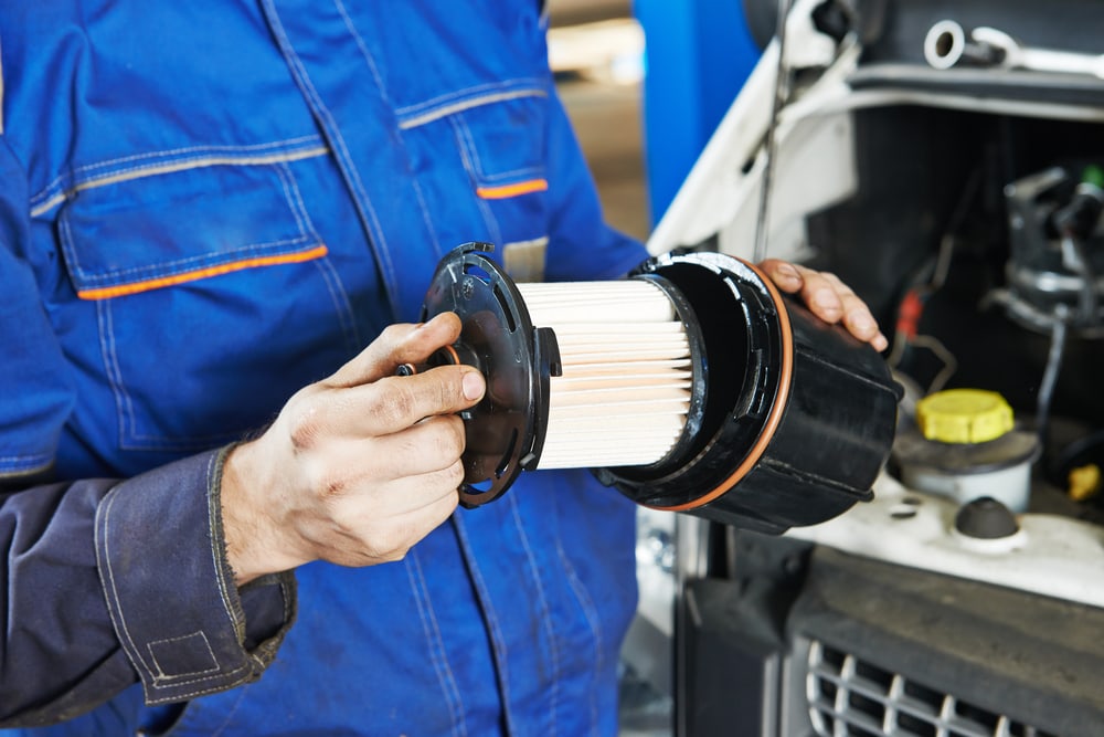 symptoms-of-a-clogged-fuel-filter-replacement-cost-mechanic-base