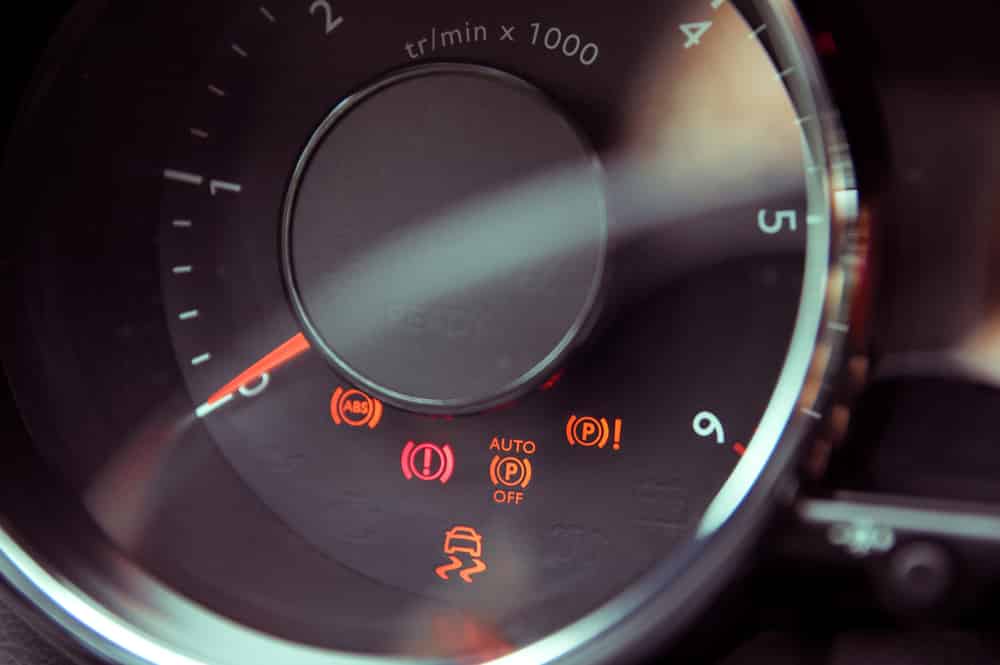 ESC Light (Electric Stability Control) – Meaning, Function & Causes