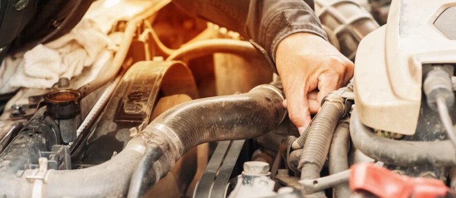 A Cold Lower Hose: Is Your Cooling System Working Properly? - Featured Image
