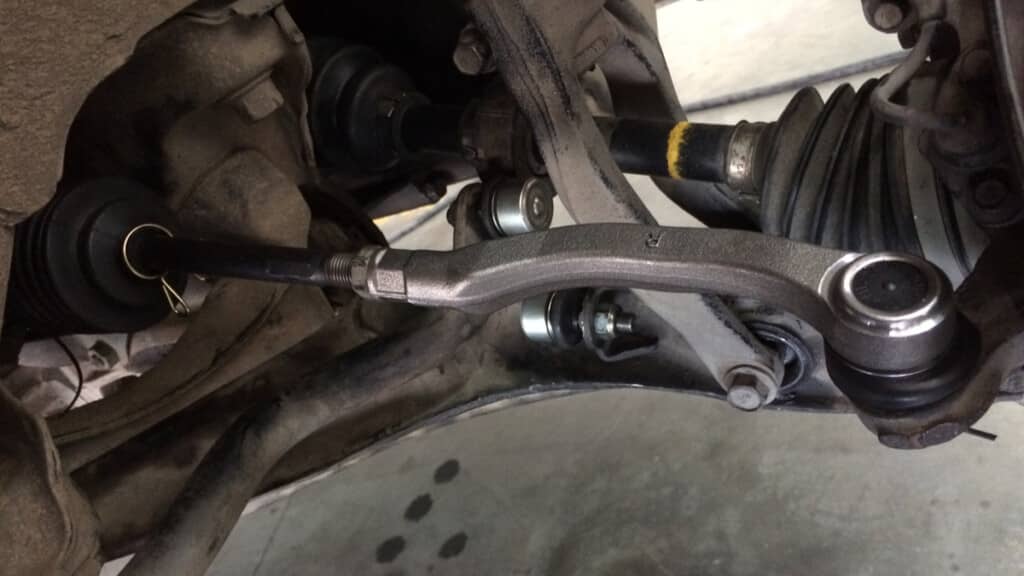 6 Signs Of A Bad or Worn Tie Rod