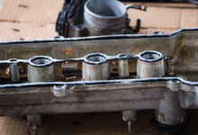 5 Symptoms of a Bad Valve Cover Gasket (Replacement Cost)