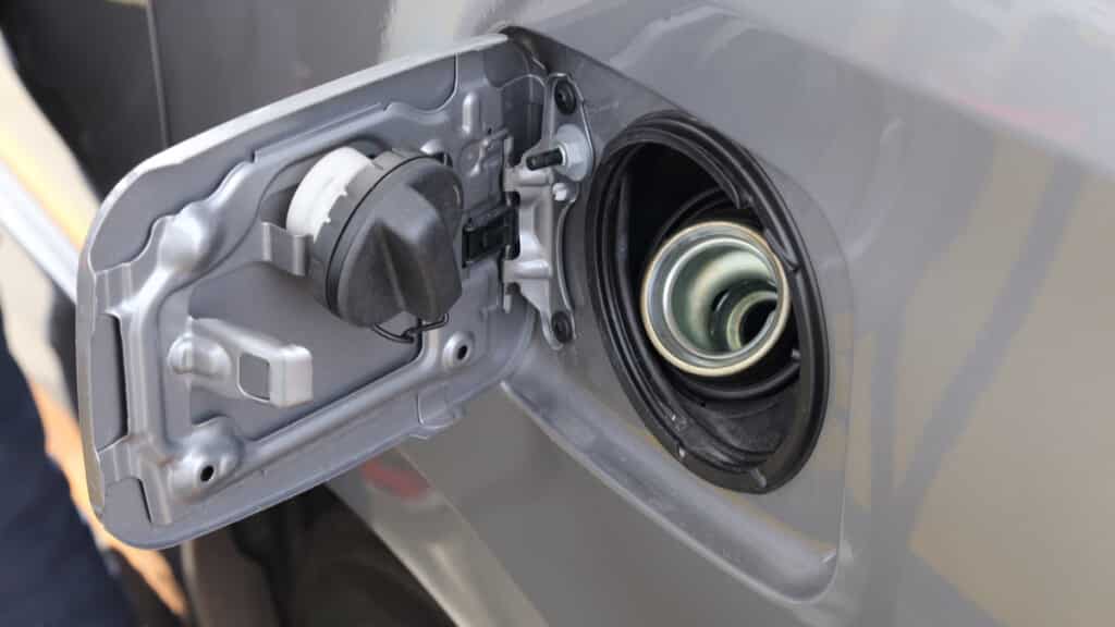 7 Signs Of Water In The Gas Tank And How To Get Rid Of It