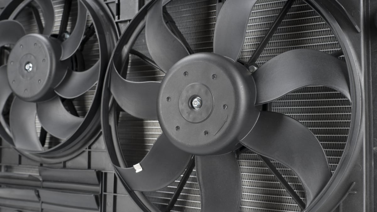 Radiator Fan Not Working? 7 Common Causes & How To Fix It