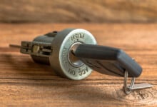 6 Symptoms of a Bad Ignition Switch (& Replacement Cost)