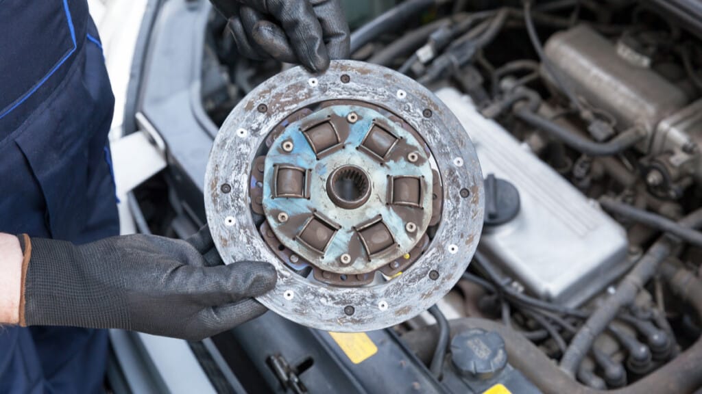 5 Signs Of A Slipping Clutch