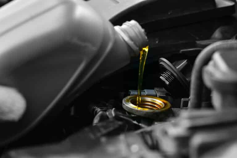 How To Change The Oil In Your Car (5 Easy Steps)