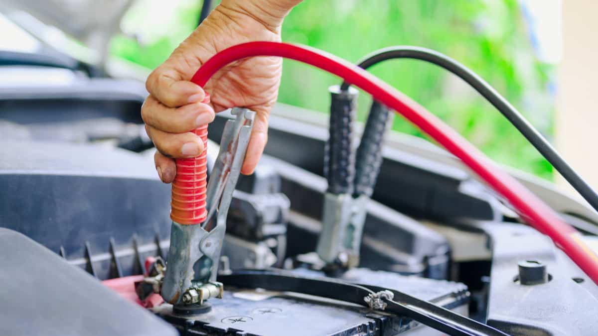 Chrysler Service Tips: How to Jump-Start a Car Battery