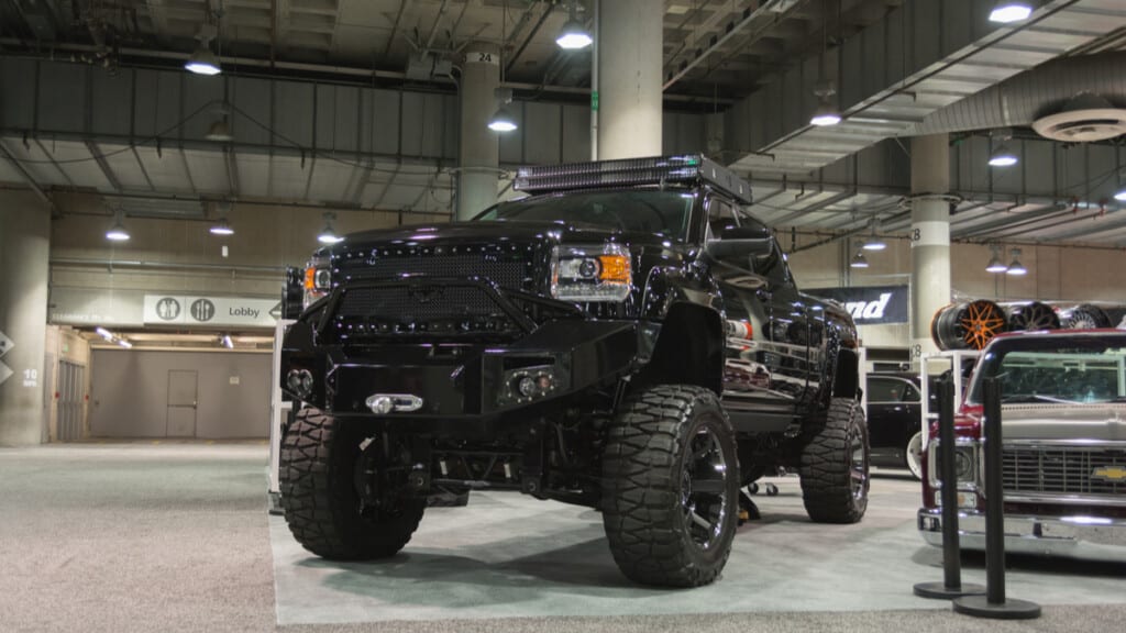 What Is A Squatted Truck?