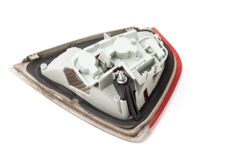 How Much Does It Cost To Fix a Tail Light?