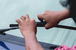 How To Change Windshield Wiper Blades (7 Steps)