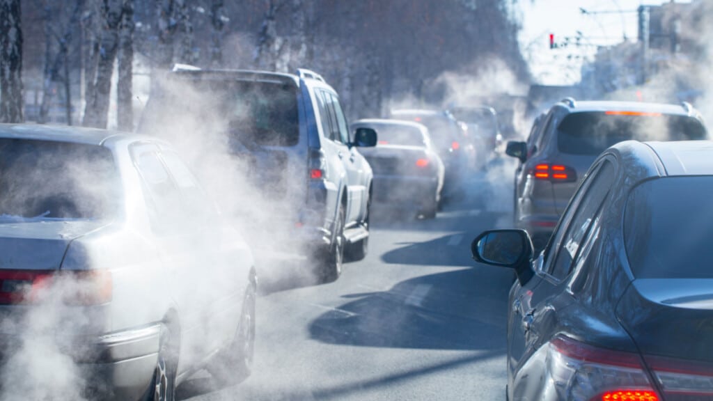 how much more gas does a car use with ac