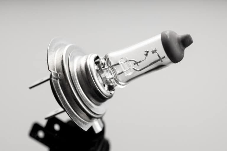 Why Is One Of My Low Beam Headlights Not Working?