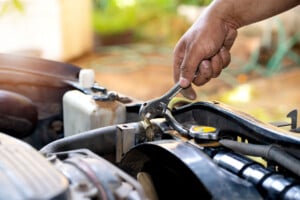 4 Reasons Your Coolant's Hose Is Leaking