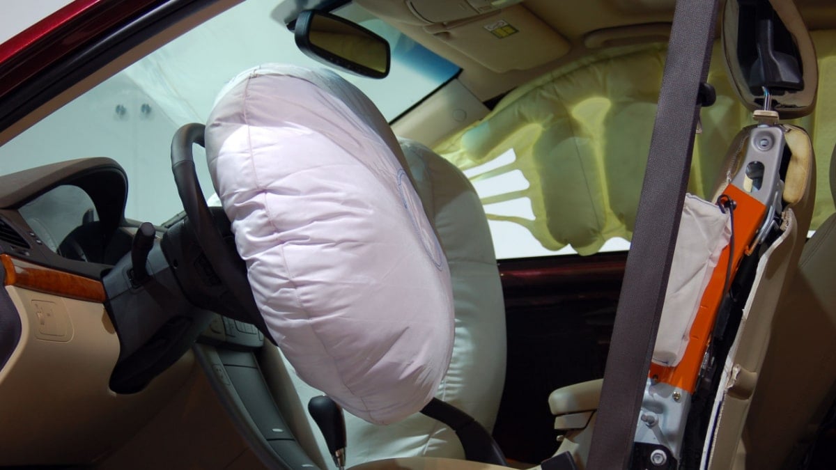 At What Speed Do Airbags Deploy?