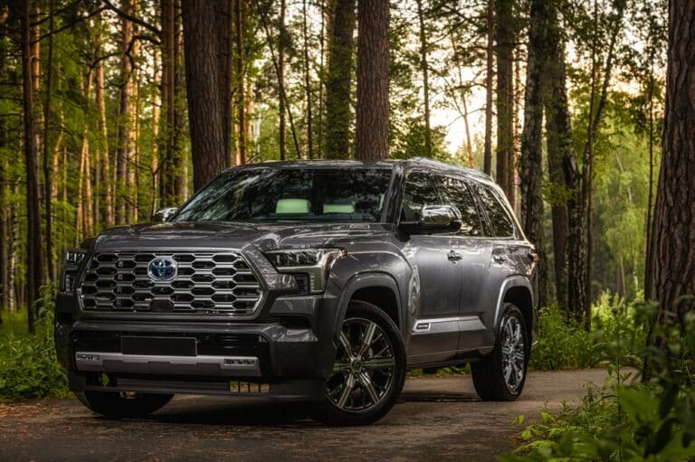 10 Best Three-Row Hybrid SUVs In 2023